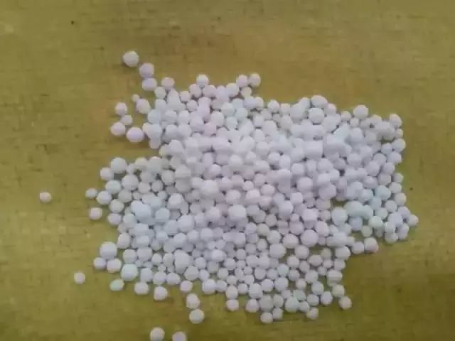 How does urea fertilize well