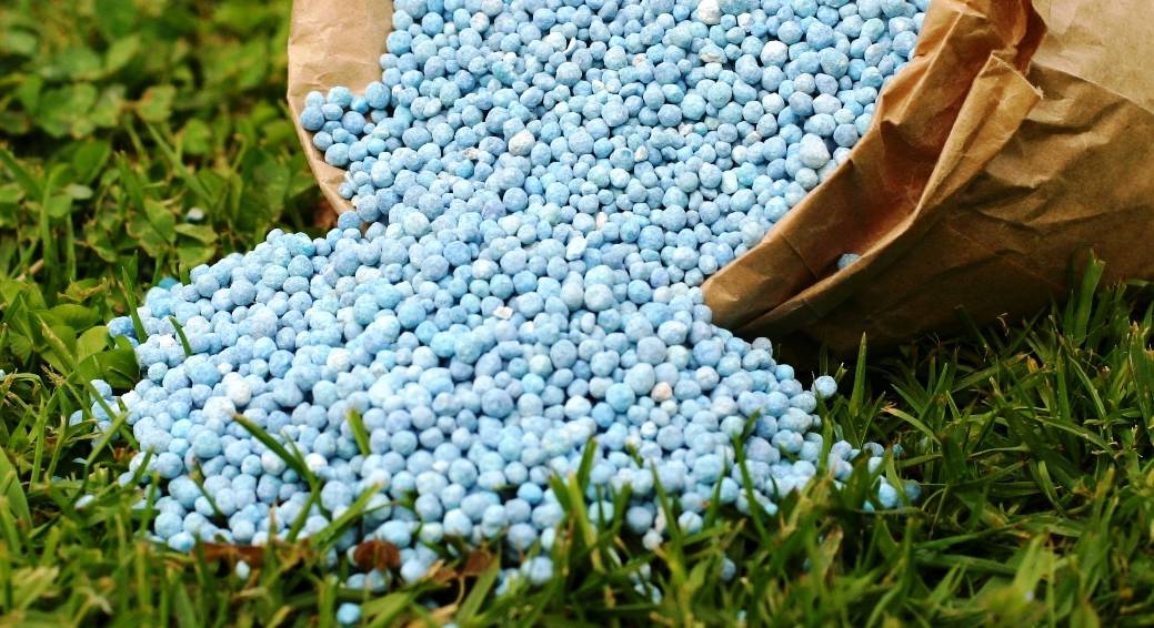 What kind of fertilizer is controlled release fertilizer?What are the characteristics?